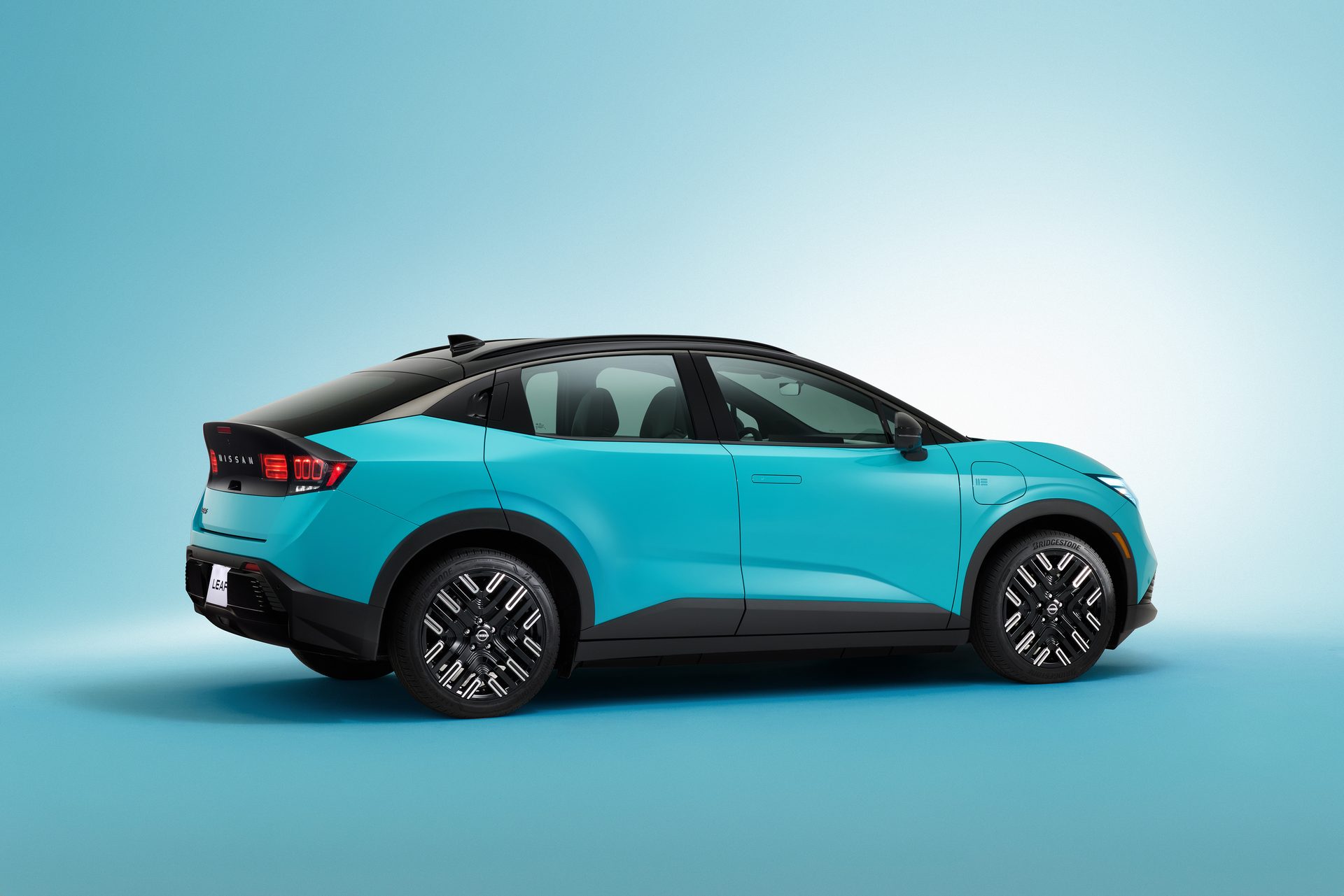 250308 All new Nissan LEAF Studio Pictures
