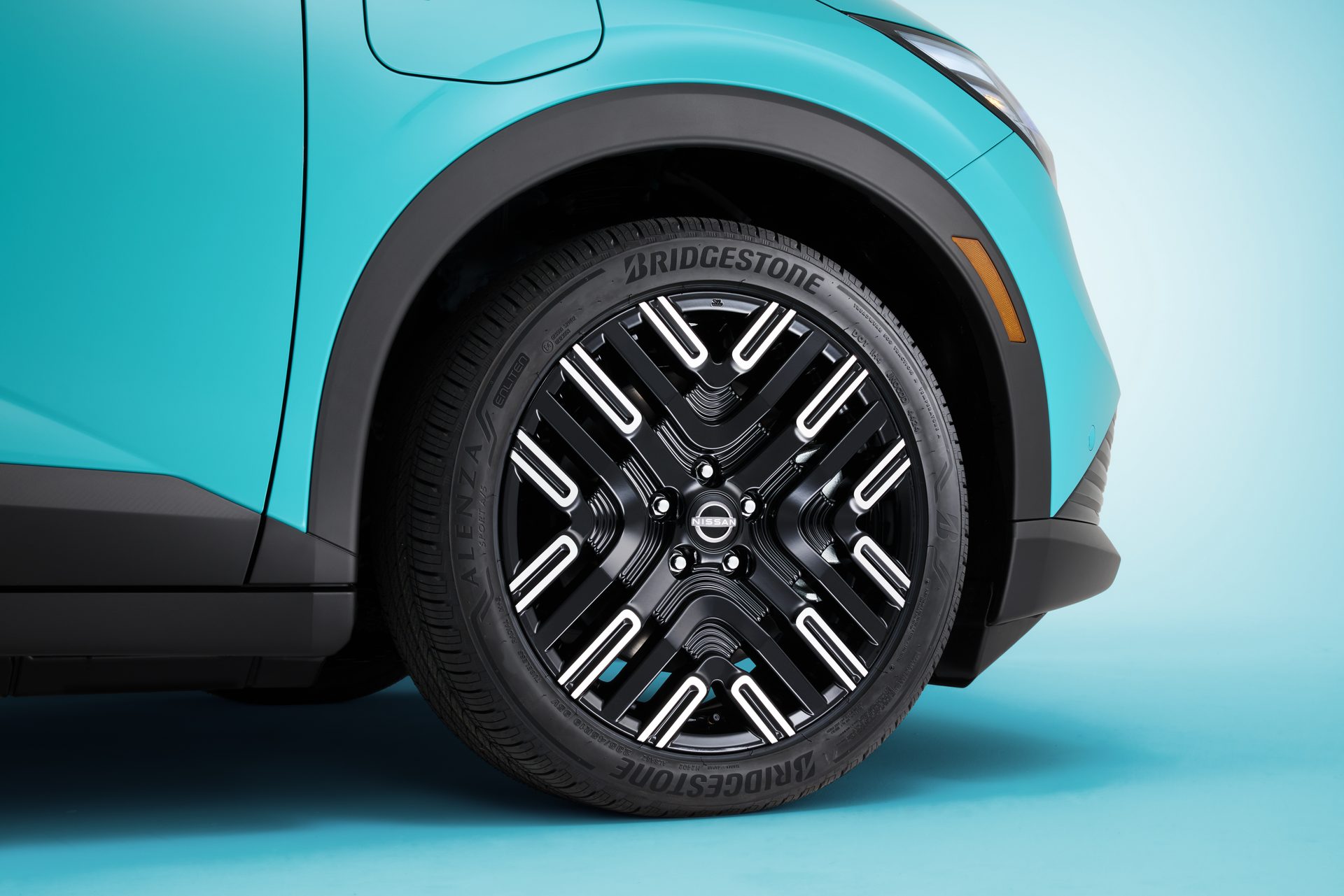 250308 All new Nissan LEAF Studio Pictures